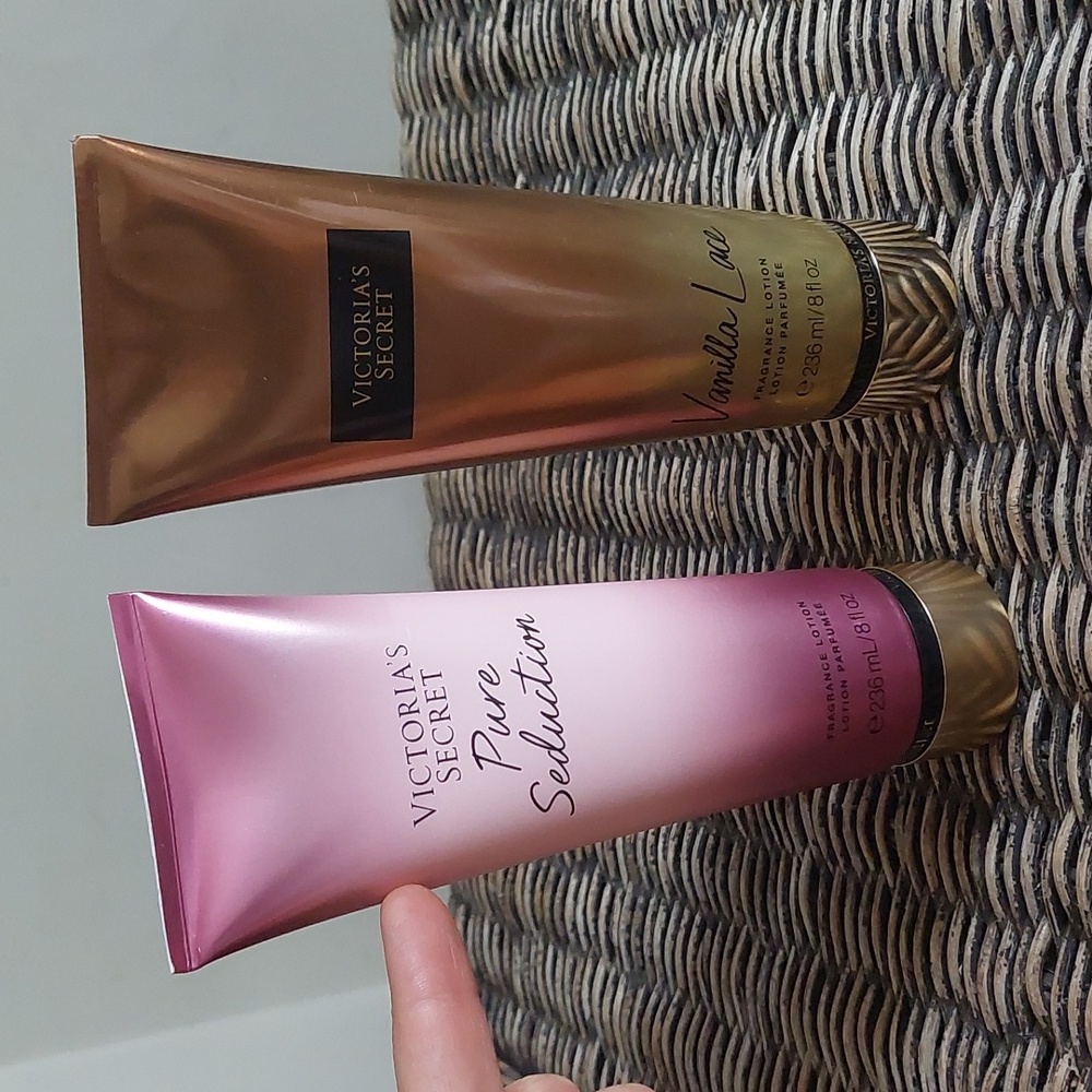 Victoria's Secret Pure Seduction and Vanilla Lace Lotion - Picture 7 of 8